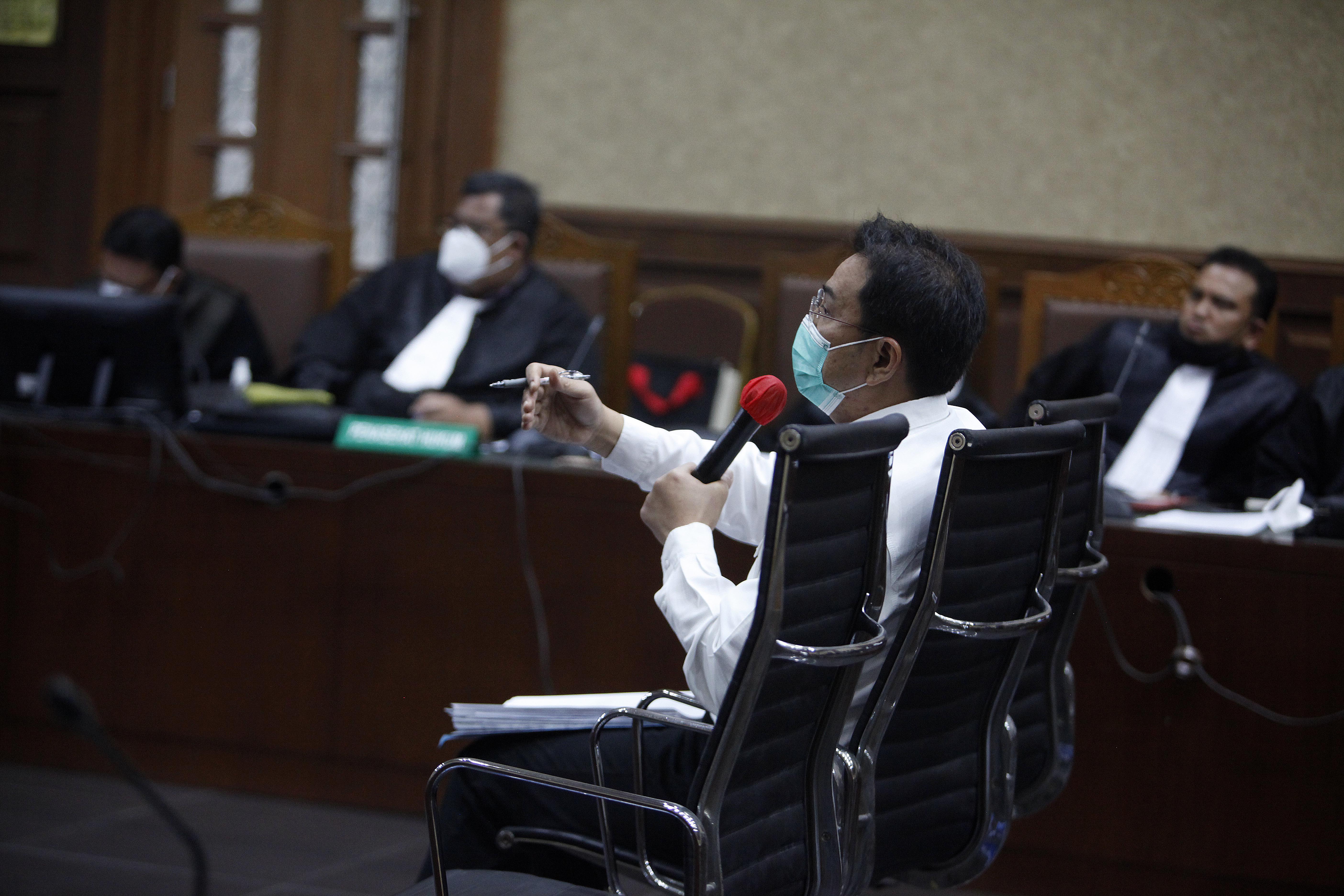 Sidang Pemeriksaan Terdakwa Azis Syamsuddin