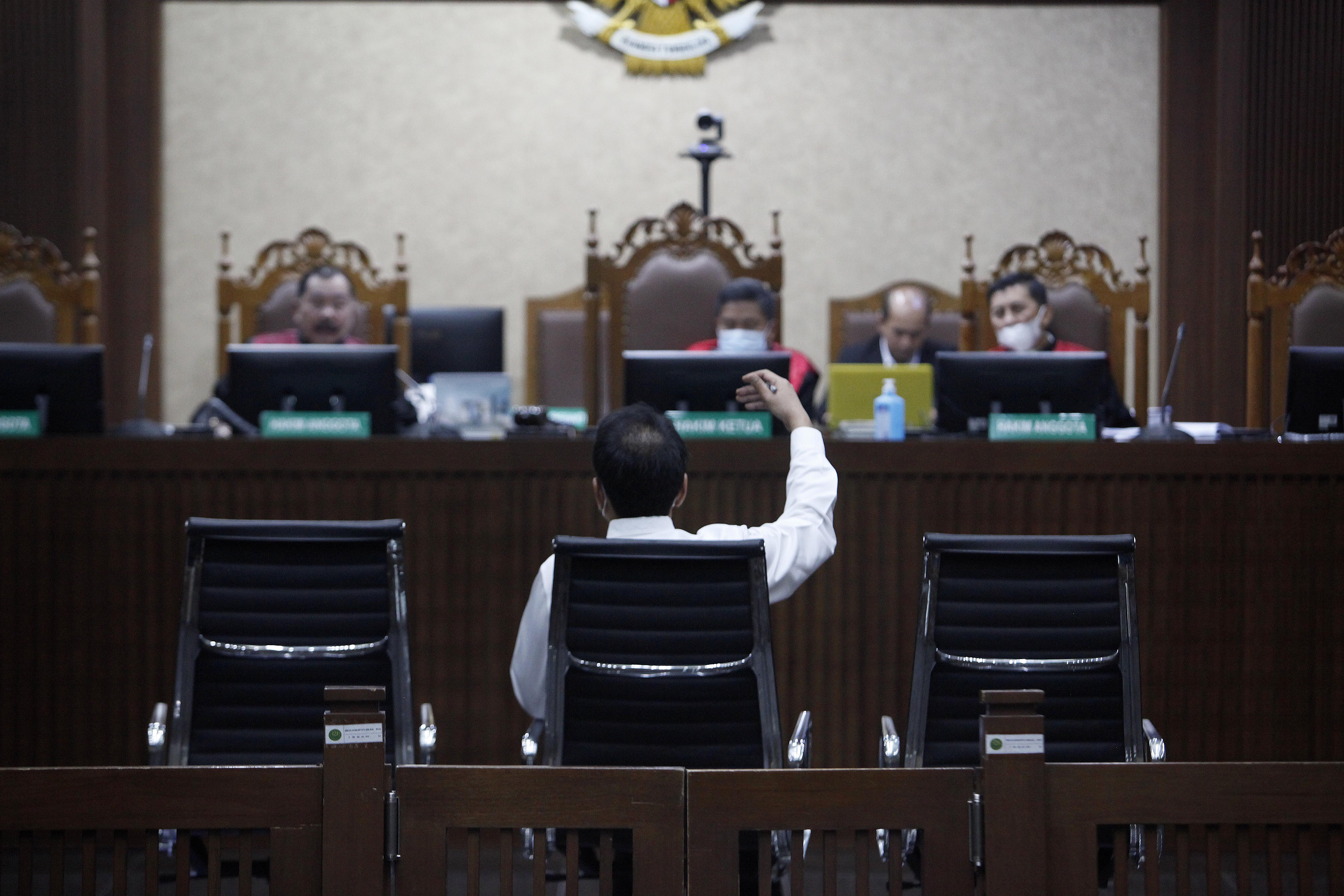 Sidang Pemeriksaan Terdakwa Azis Syamsuddin