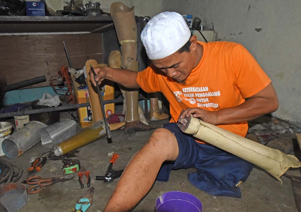 Difabel Pembuat Kaki Palsu