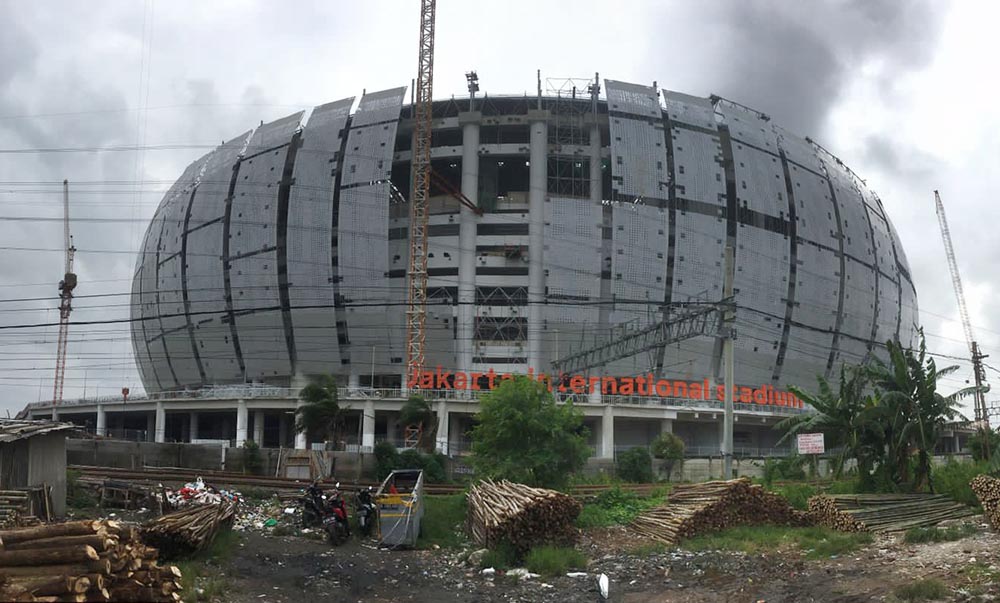 Kekumuhan di Sekitar Jakarta International Stadium (JIS)