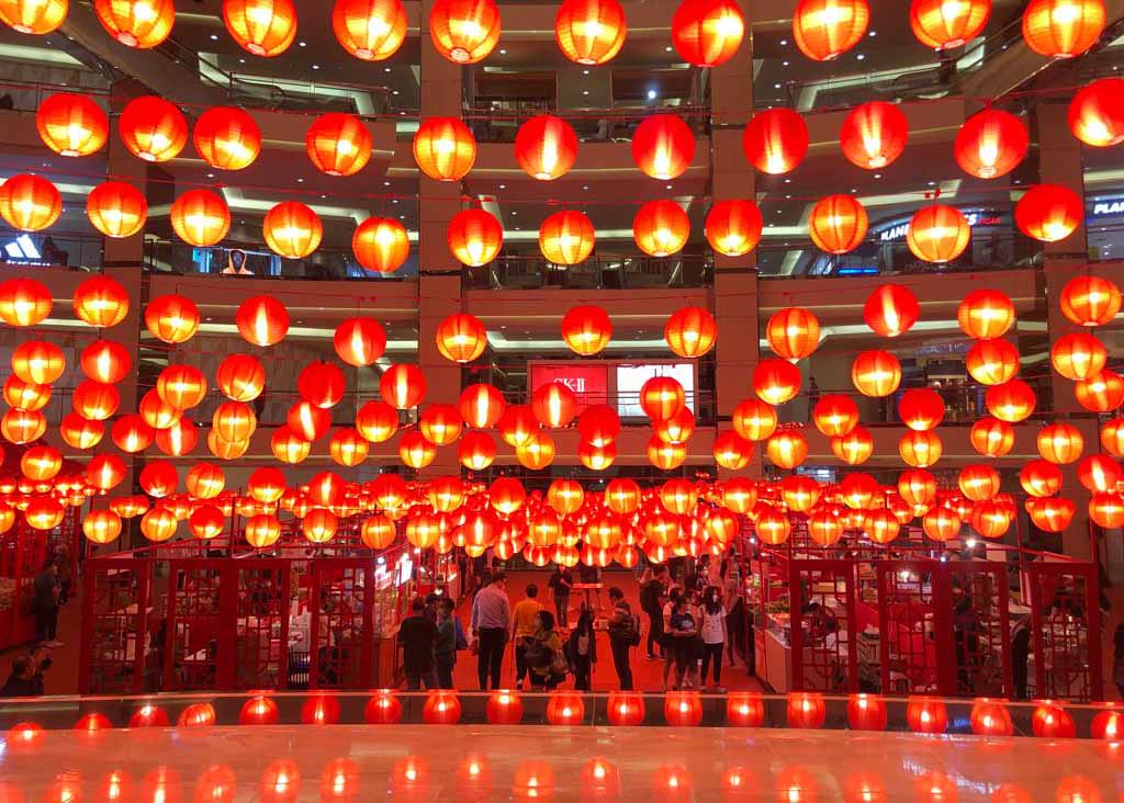 Semarak Dekorasi Imlek di Pusat Perbelanjaan