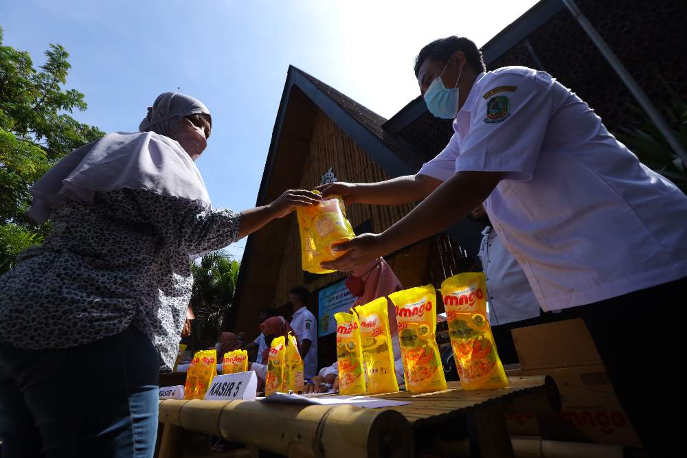 Operasi Pasar Minyak Goreng Sepi Pembeli