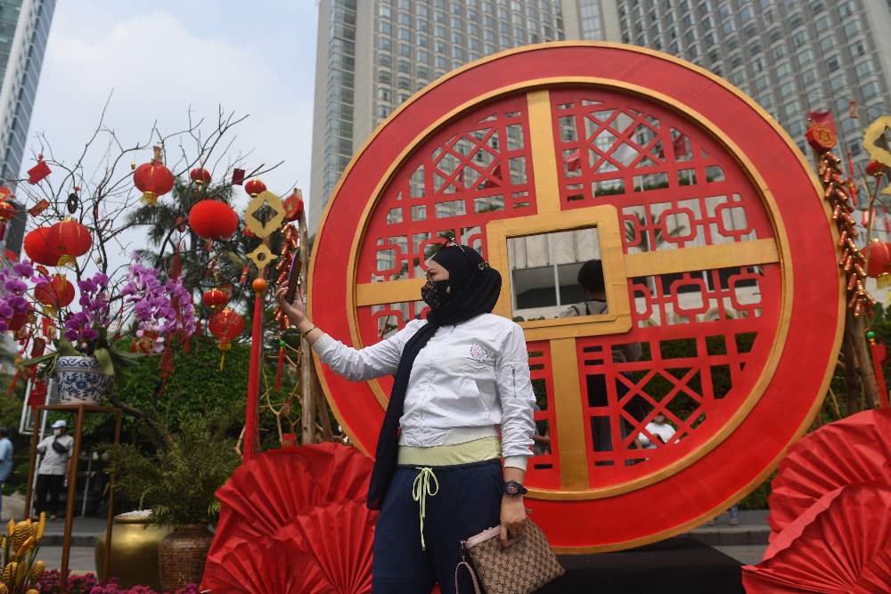 Ornamen Imlek di Bundaran HI 