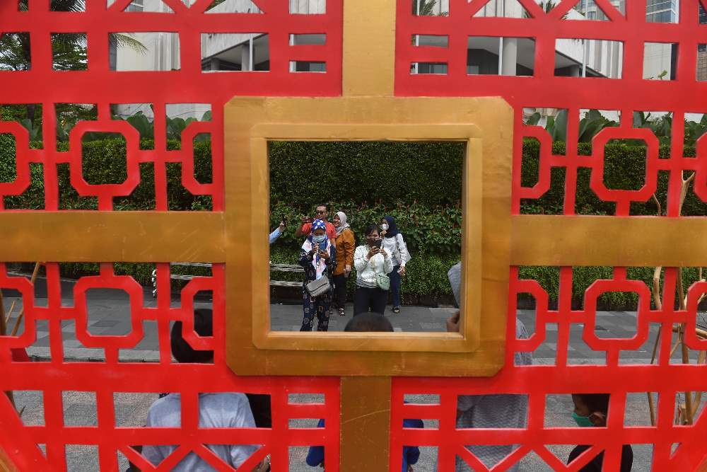 Ornamen Imlek di Bundaran HI 