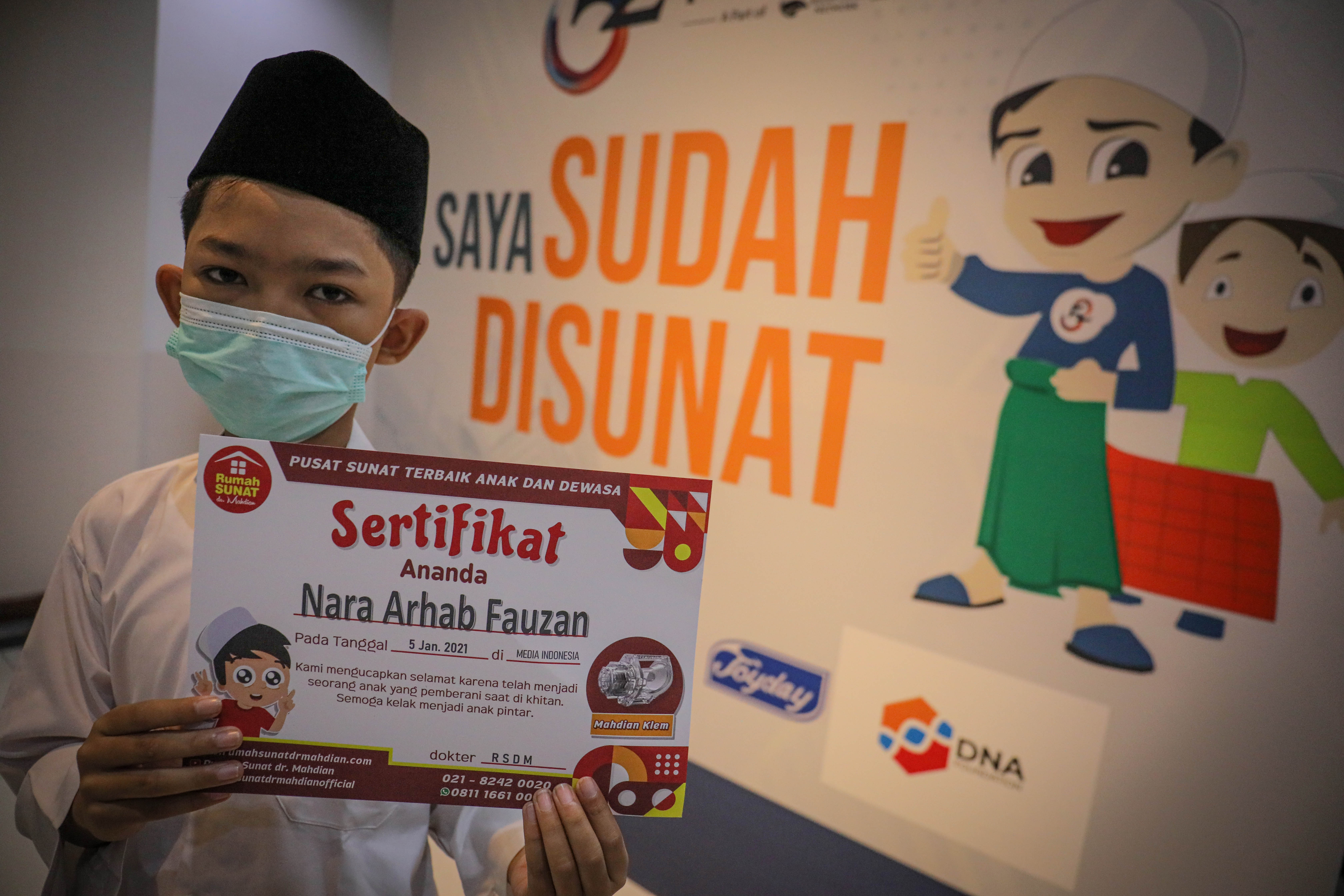 52 Anak Mengikuti Khitanan Massal Peringatan HUT MI Ke-52