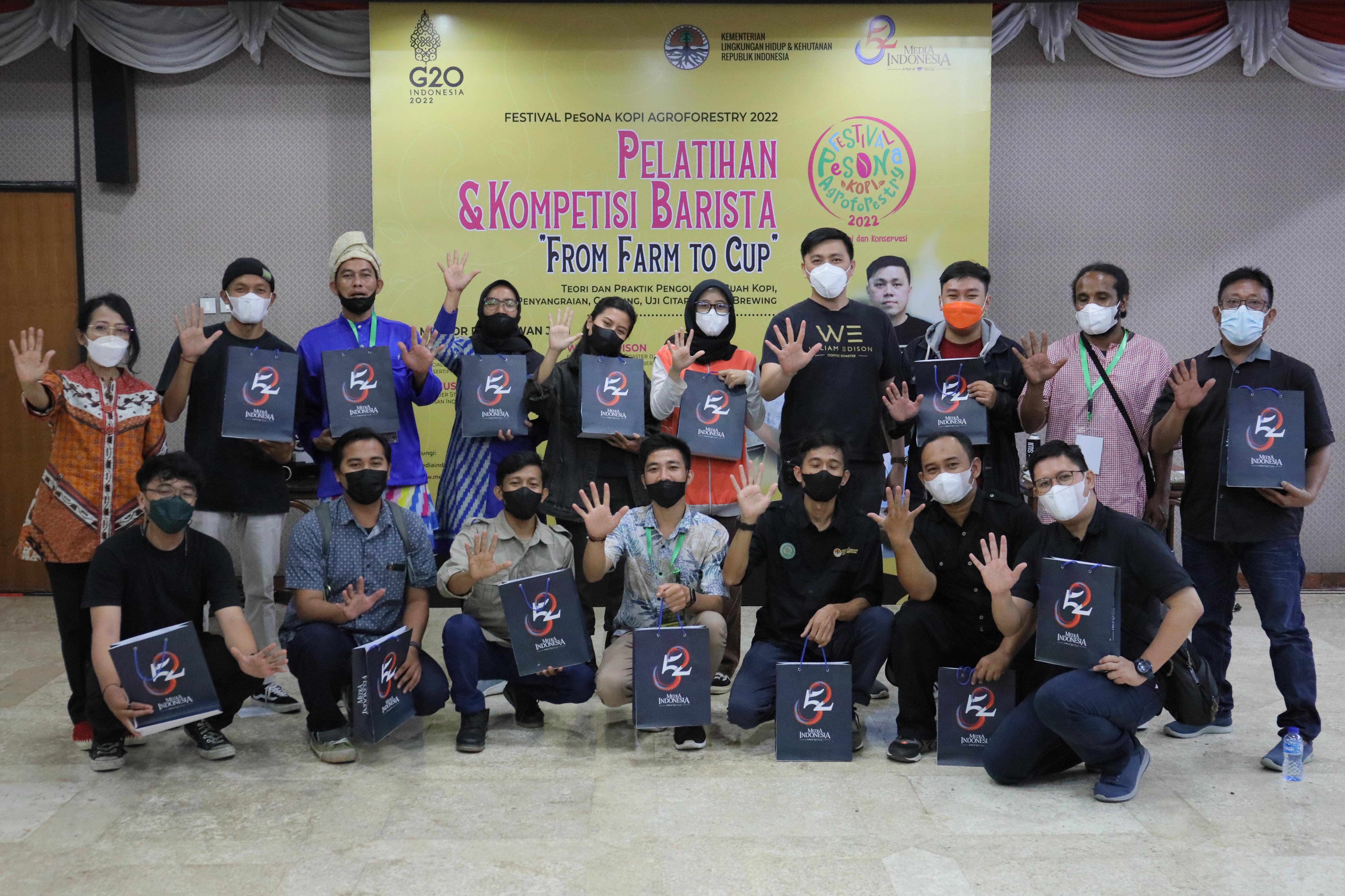 Pelatihan Barista dalam Rangkaian Festival PeSoNa Kopi Argoforestry 2022