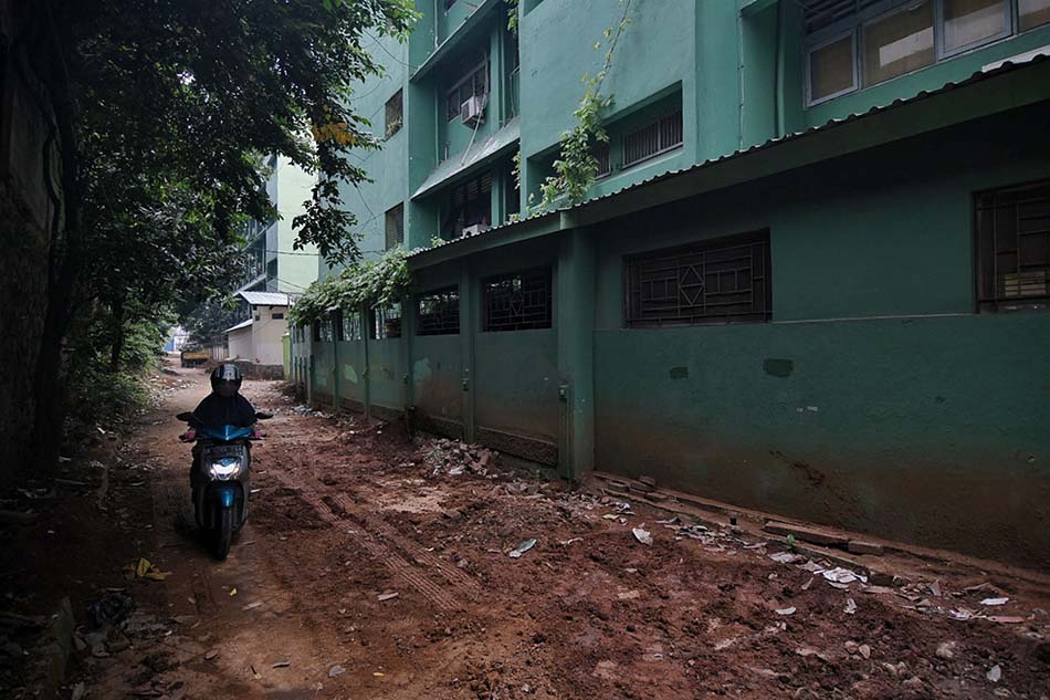 Proyek Sumur Resapan Terbengkalai di Salemba