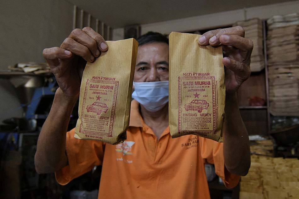 Toko Kopi Sari Murni Bertahan Lebih dari Setengah Abad