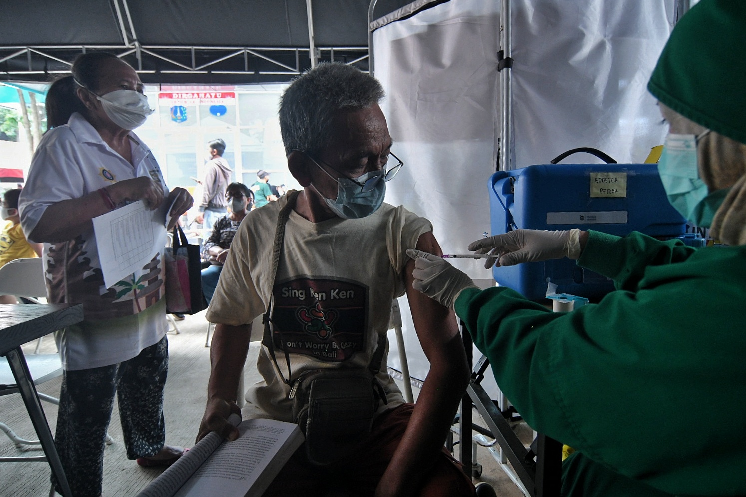 Vaksin Booster Covid-19 di Jakarta