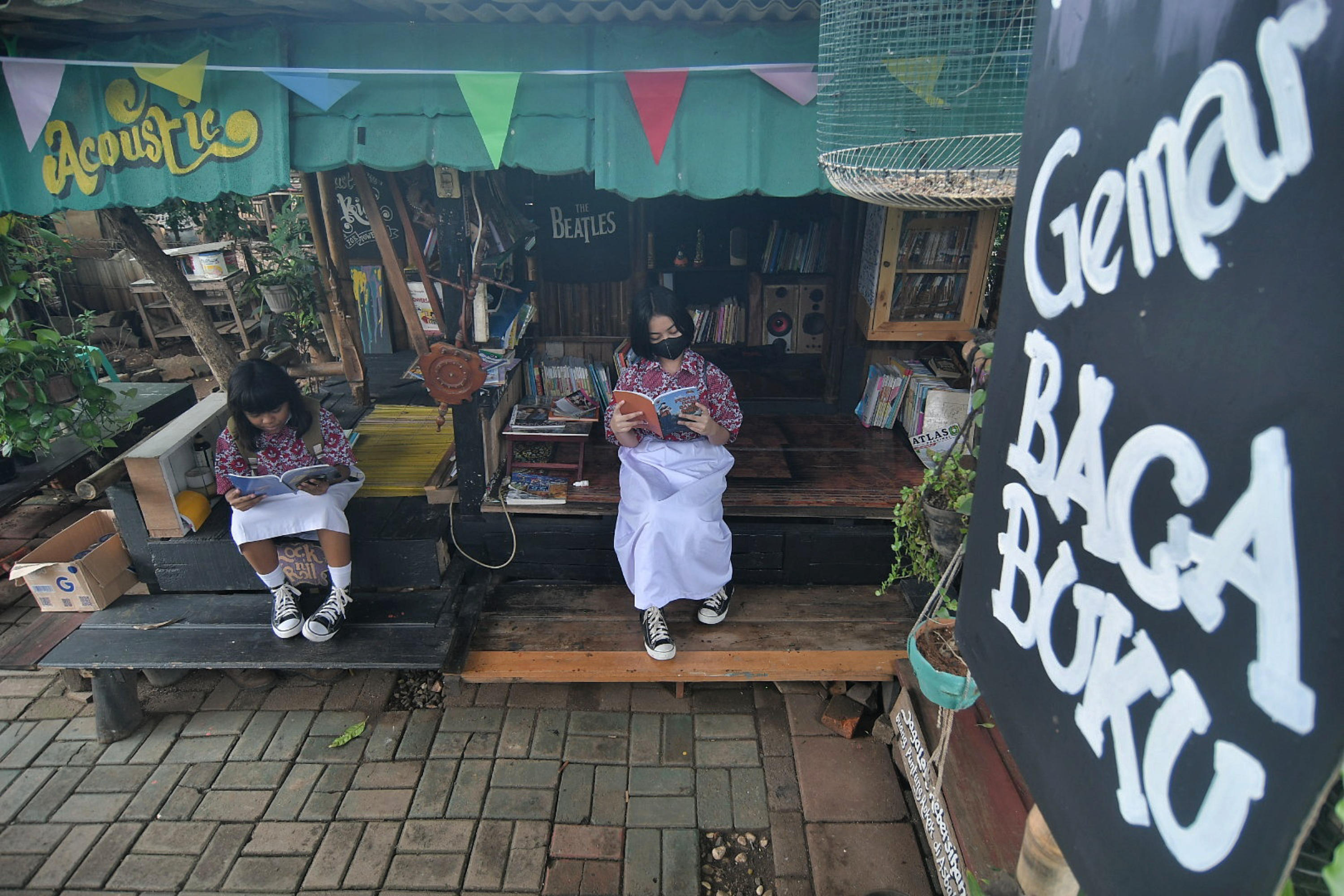 Bale Buku untuk Anak Gemar Membaca