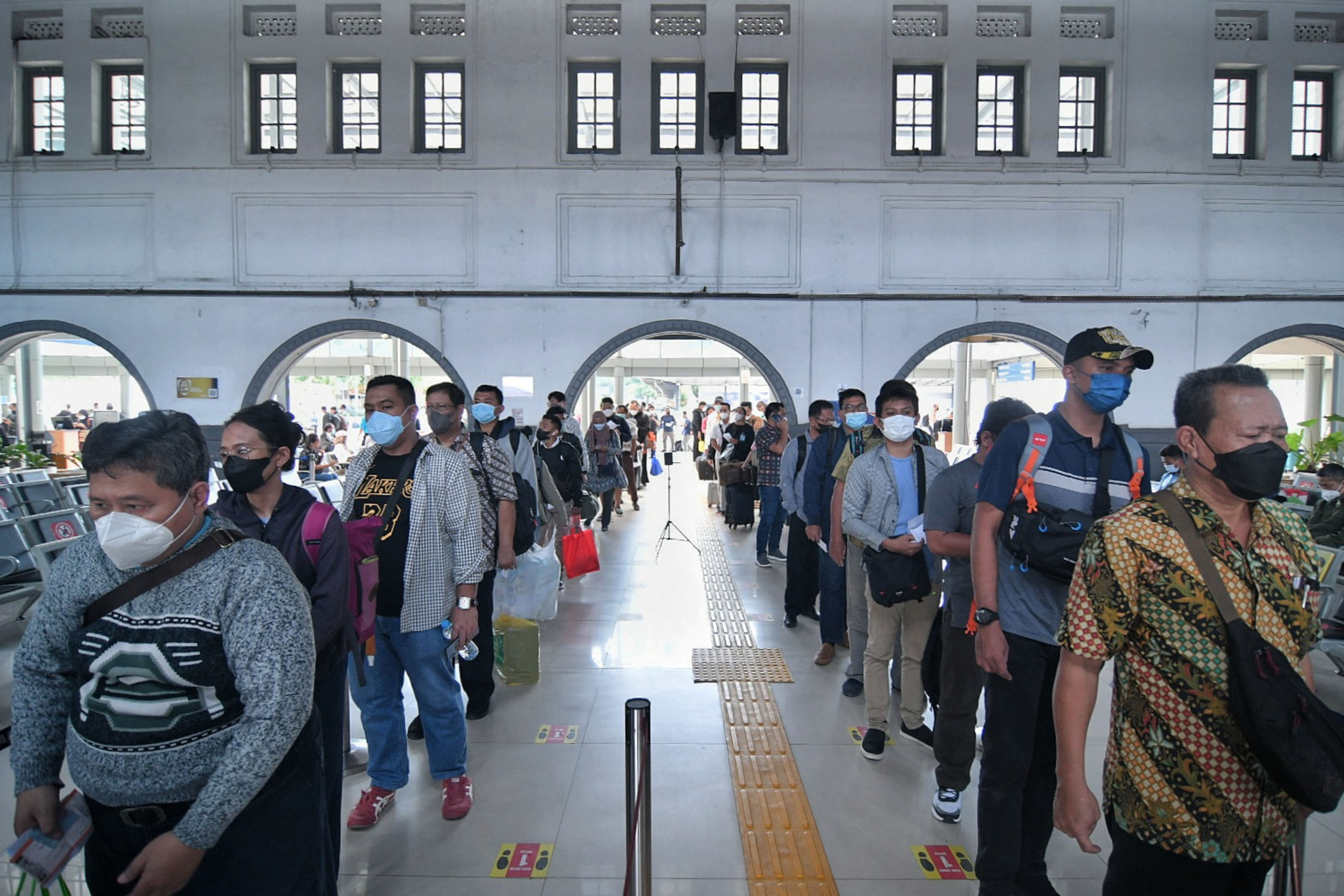 Penumpang Kereta Api Meningkat Jelang Libur Imlek