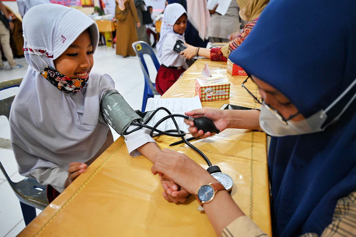 Vaksinasi Covid-19 untuk Anak-Anak di Banda Aceh 