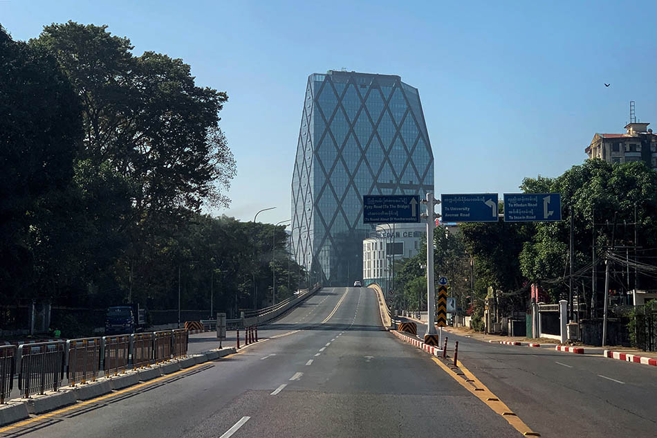 Jalan Jalan Kosong, Warga Myanmar Peringati Setahun Kudeta Myanmar