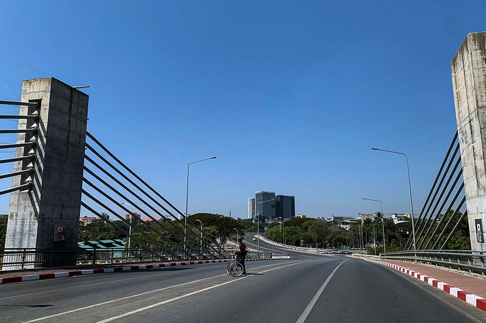 Jalan Jalan Kosong, Warga Myanmar Peringati Setahun Kudeta Myanmar