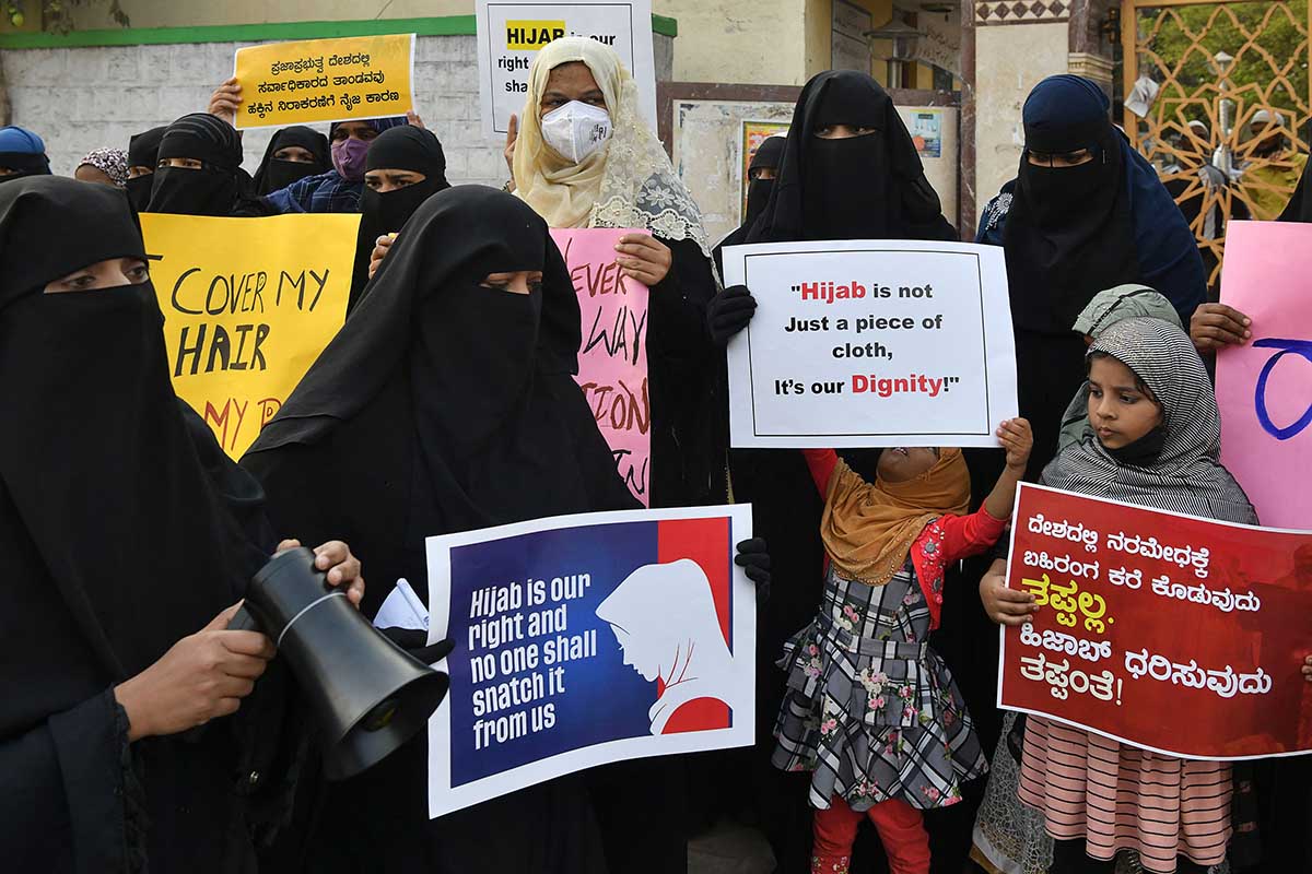 Protes Kebijakan Larangan Jilbab di Karnataka India