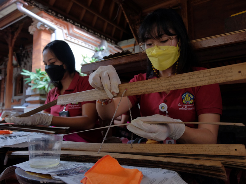 Festival Konservasi Lontar Bulan Bahasa Bali