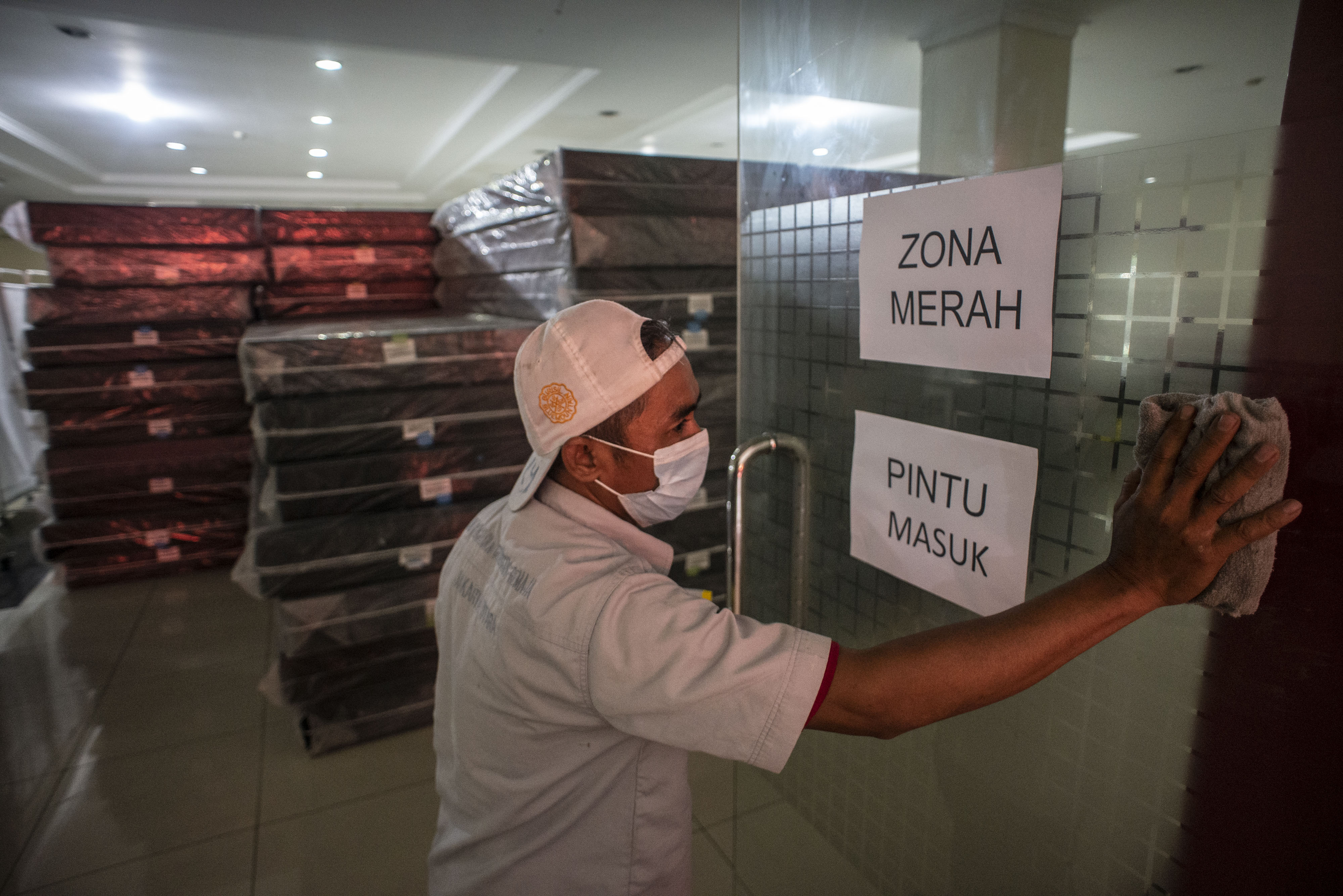 Lokasi Isolasi di GOR Tanjung Priok 