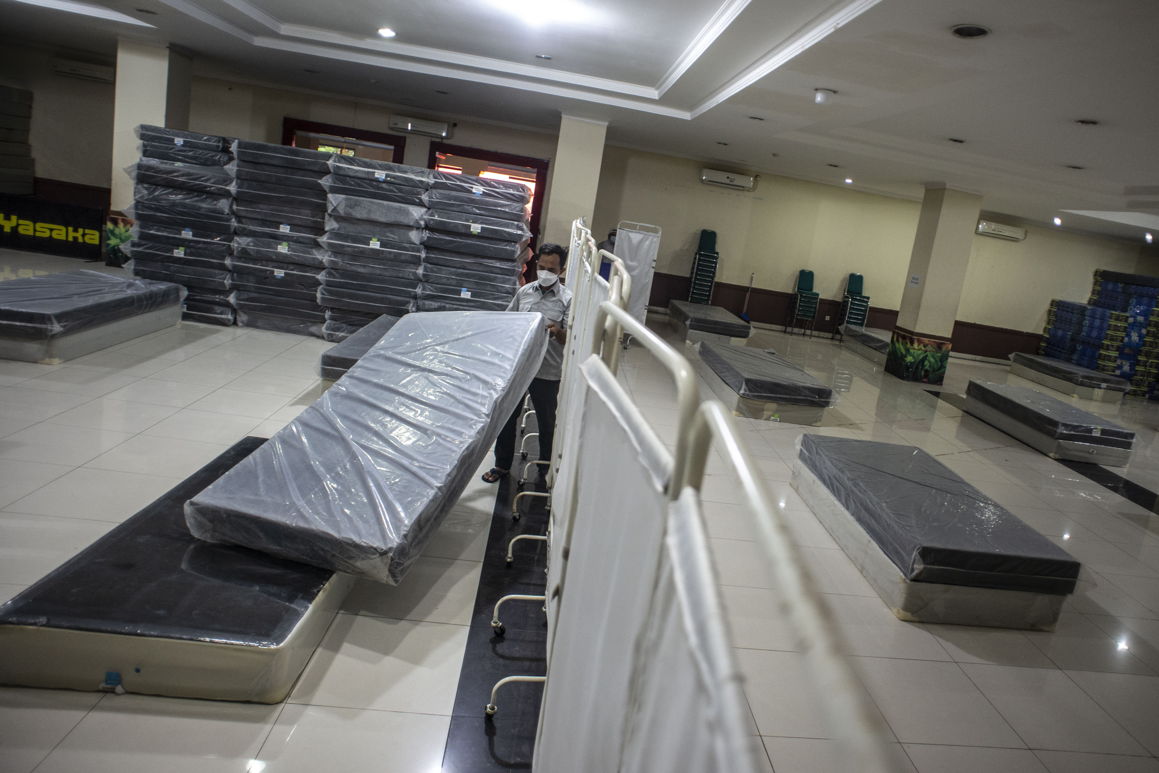 Lokasi Isolasi di GOR Tanjung Priok 