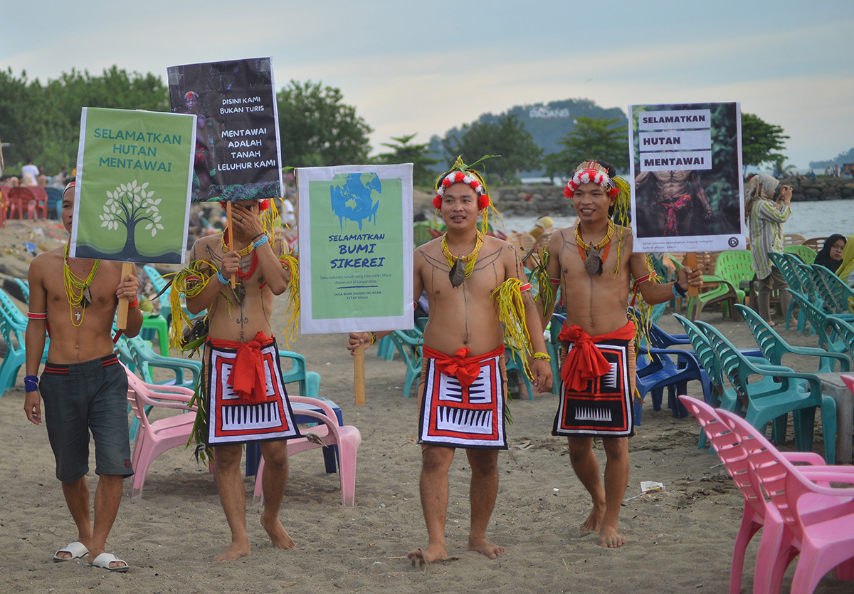 Aksi Kampanye Selamatkan Hutan Mentawai