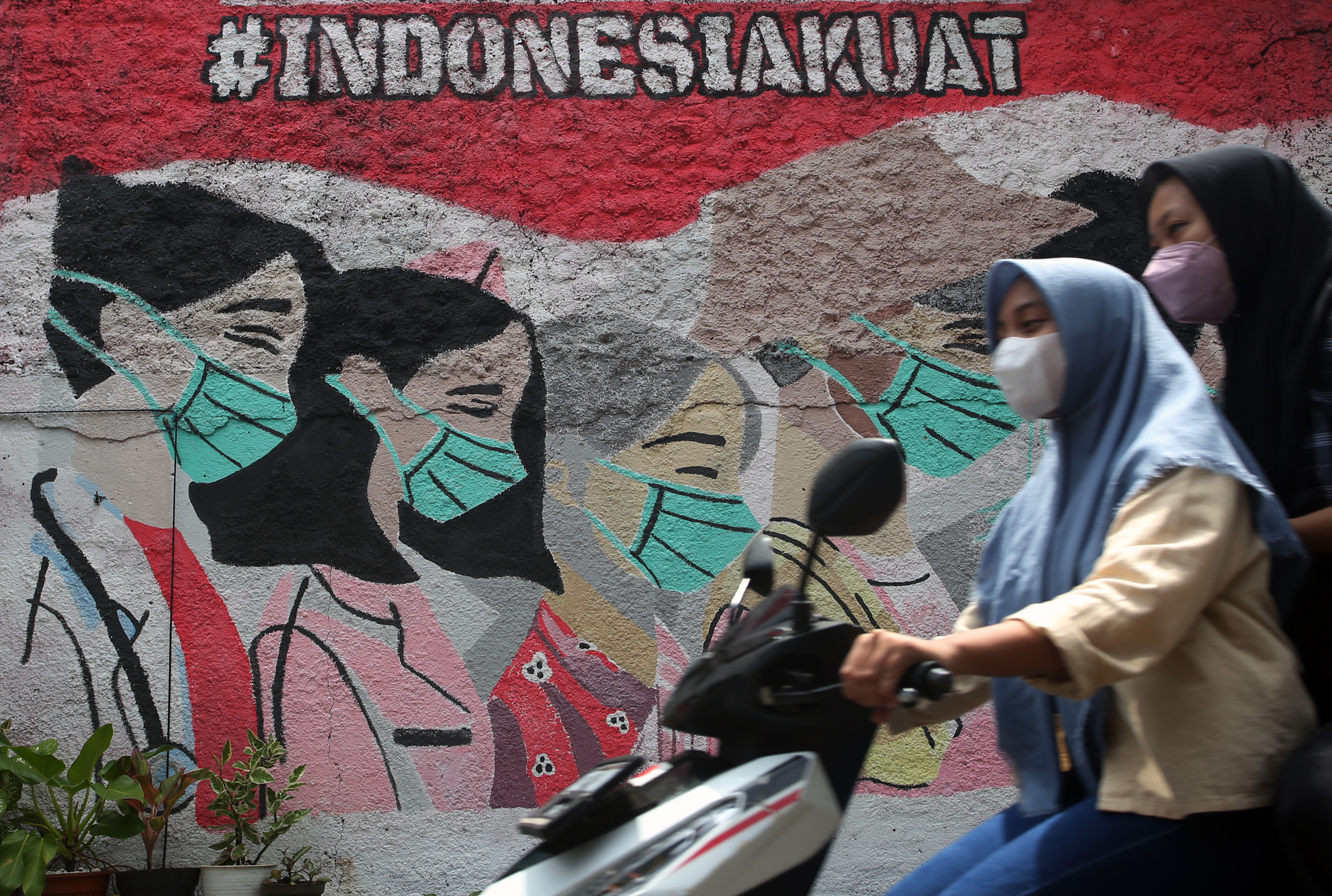 Edukasi Kembali Penggunaan Masker Lewat Mural