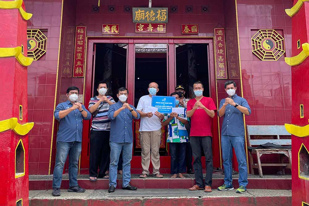 Bantuan Sembako Dari Astra Kepada Masyarakat Kurang Mampu