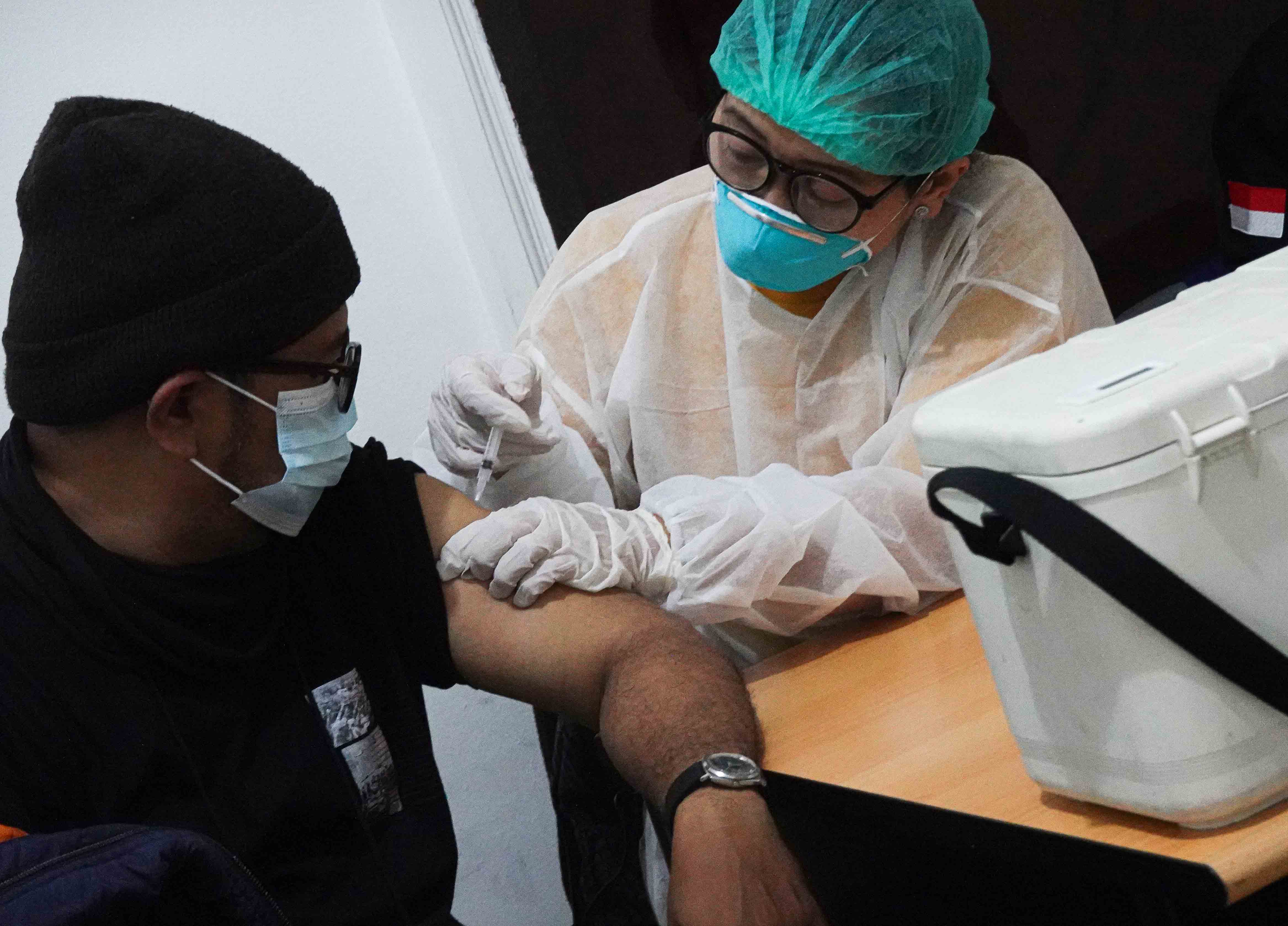 Sentra Vaksinasi NasDem Peduli