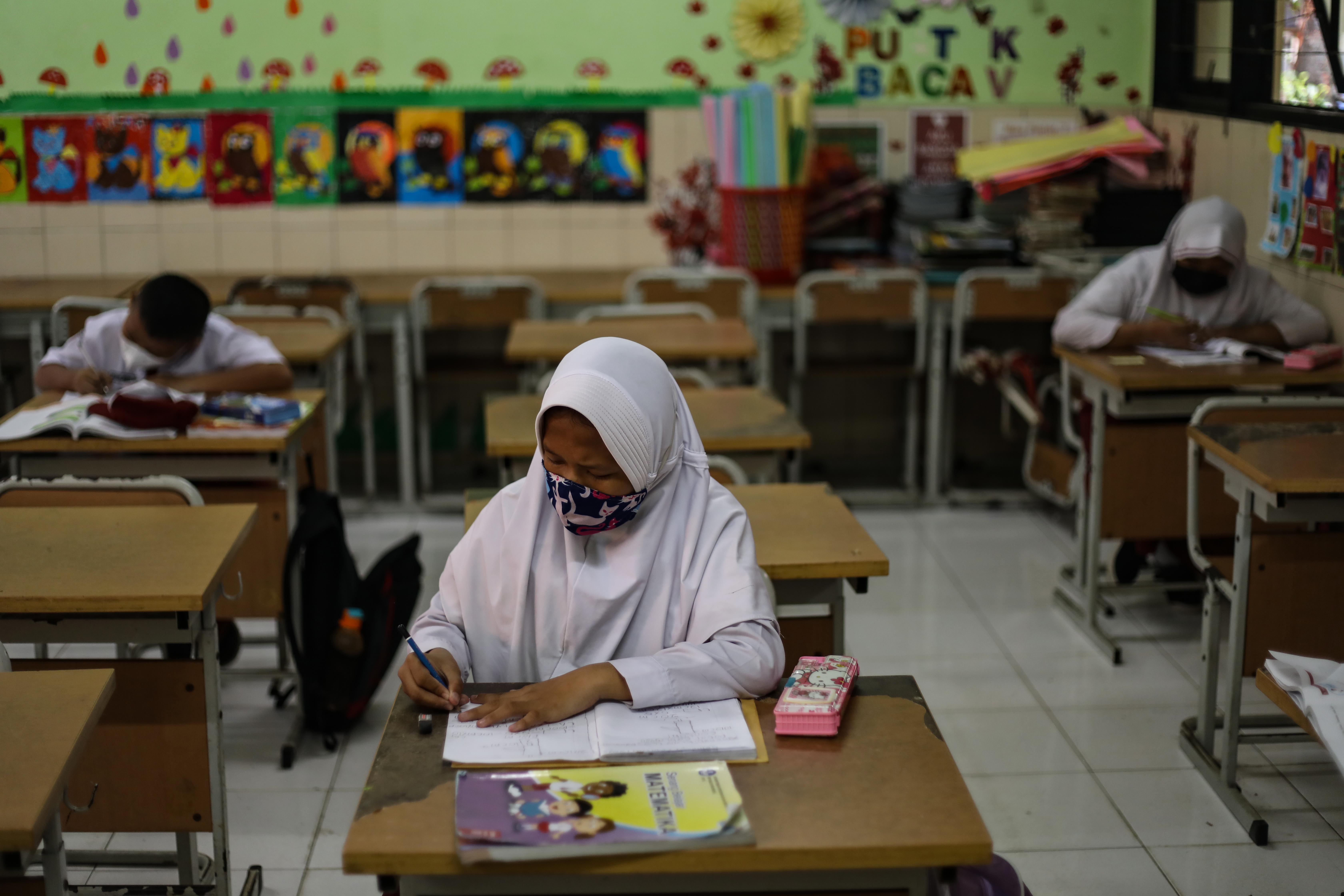 Jakarta Kembali PTM 50 Persen