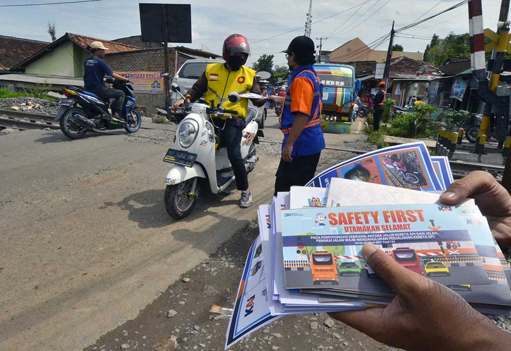 Kampanye Keselamatan di Perlintasan Kereta Api