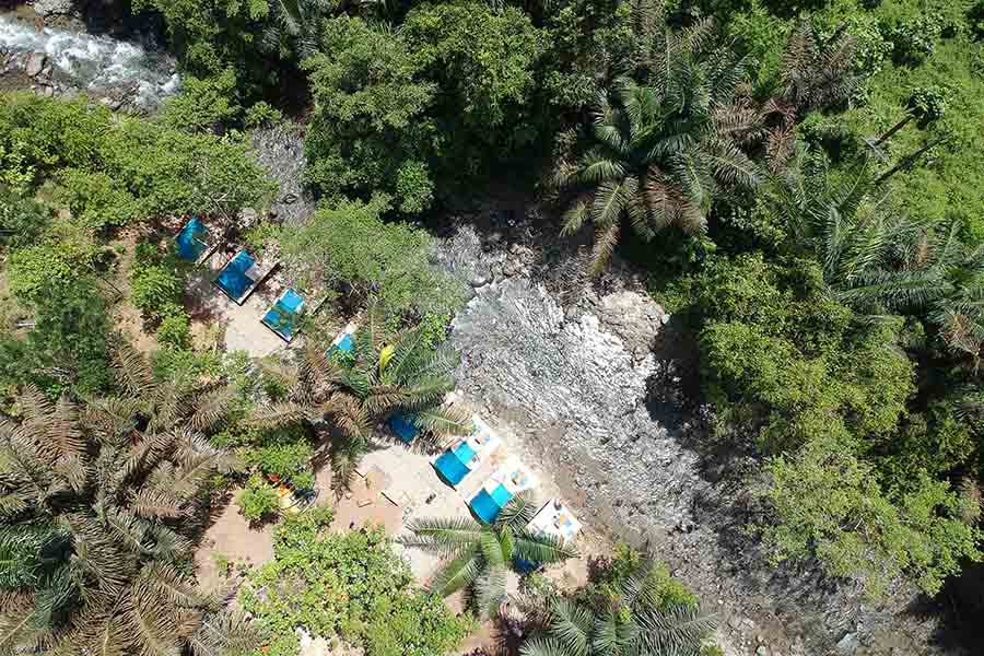 Ilomata River Camp Wahana Permainan Air dan Perkemahan di Tengah Hutan