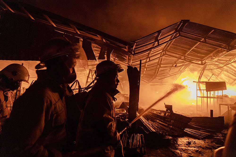 Area Relokasi Pasar Johar Semarang Terbakar