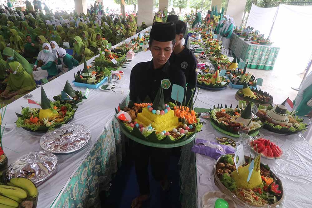 Lomba Membuat Tumpeng