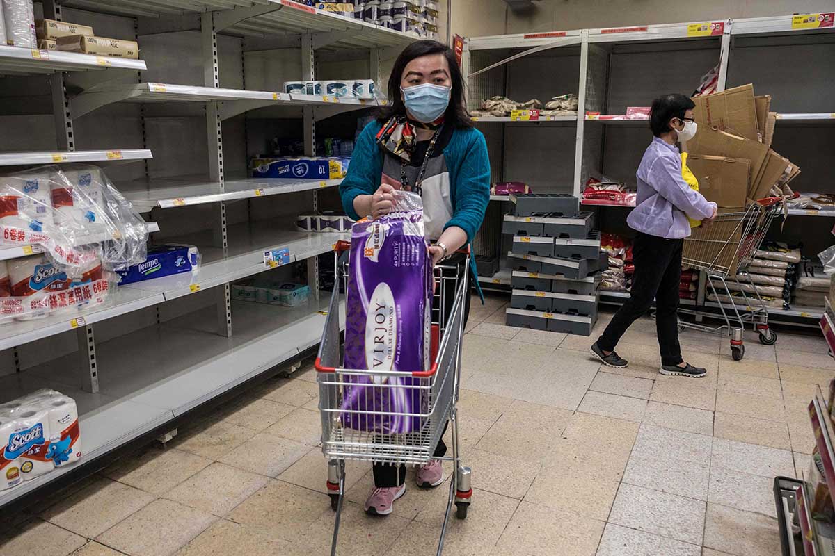Terancam Lockdown, Hong Kong Hadapi Panic Buying