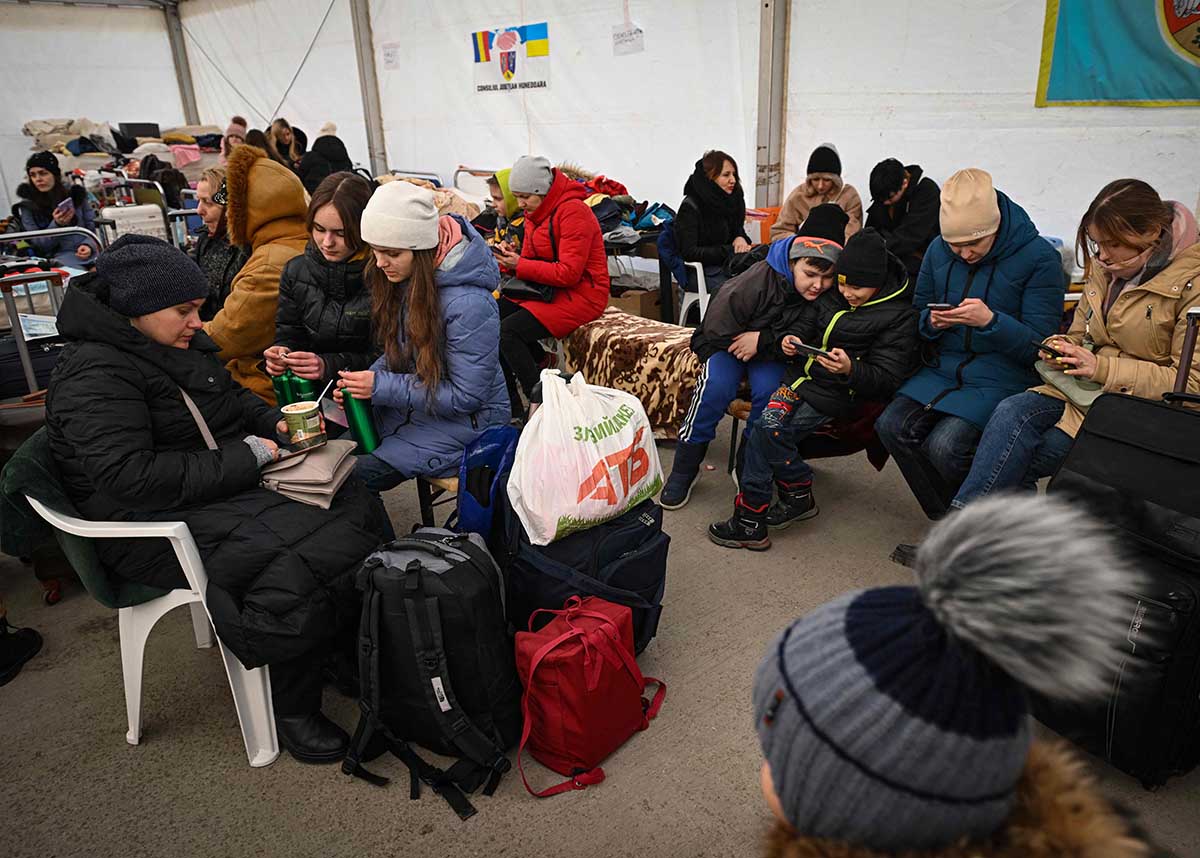 Gelombang Pengungsi Ukraina Tembus 2 Juta