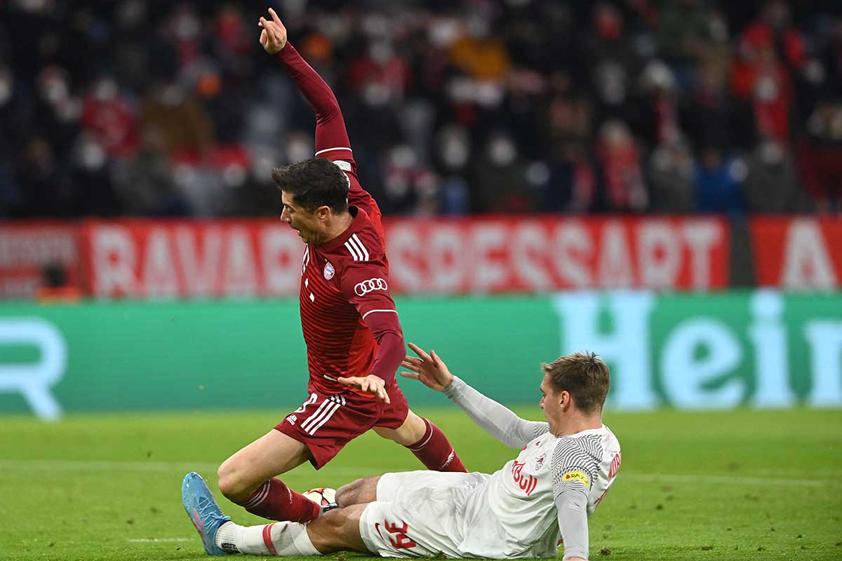 Bayern Munich Pesta Gol