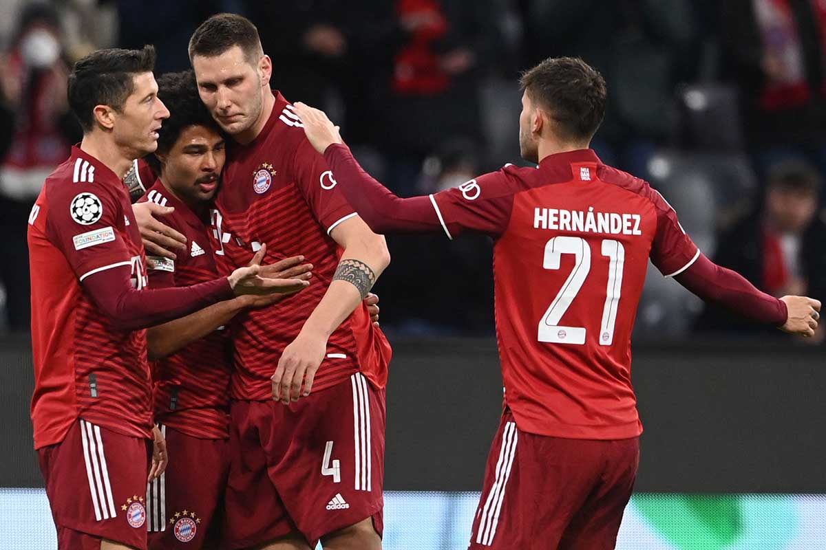 Bayern Munich Pesta Gol