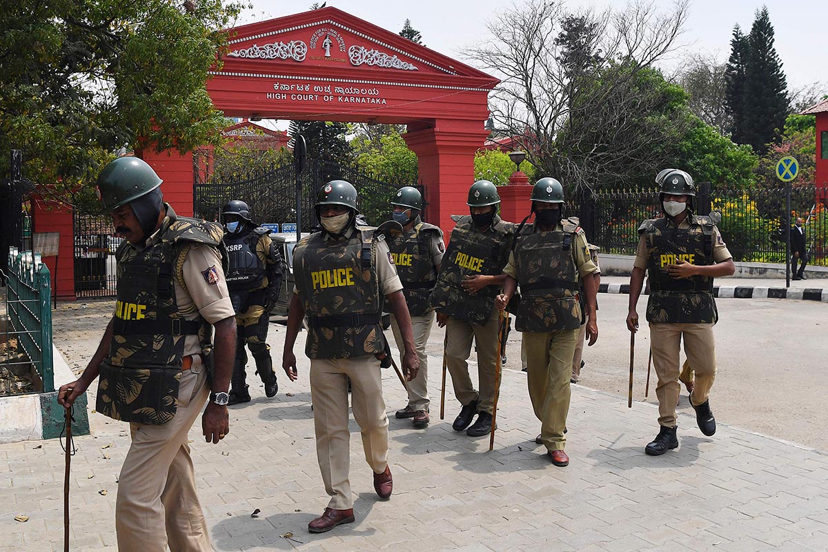 Pengadilan Karnataka Putuskan Larang Kenakan Jilbab di Kelas