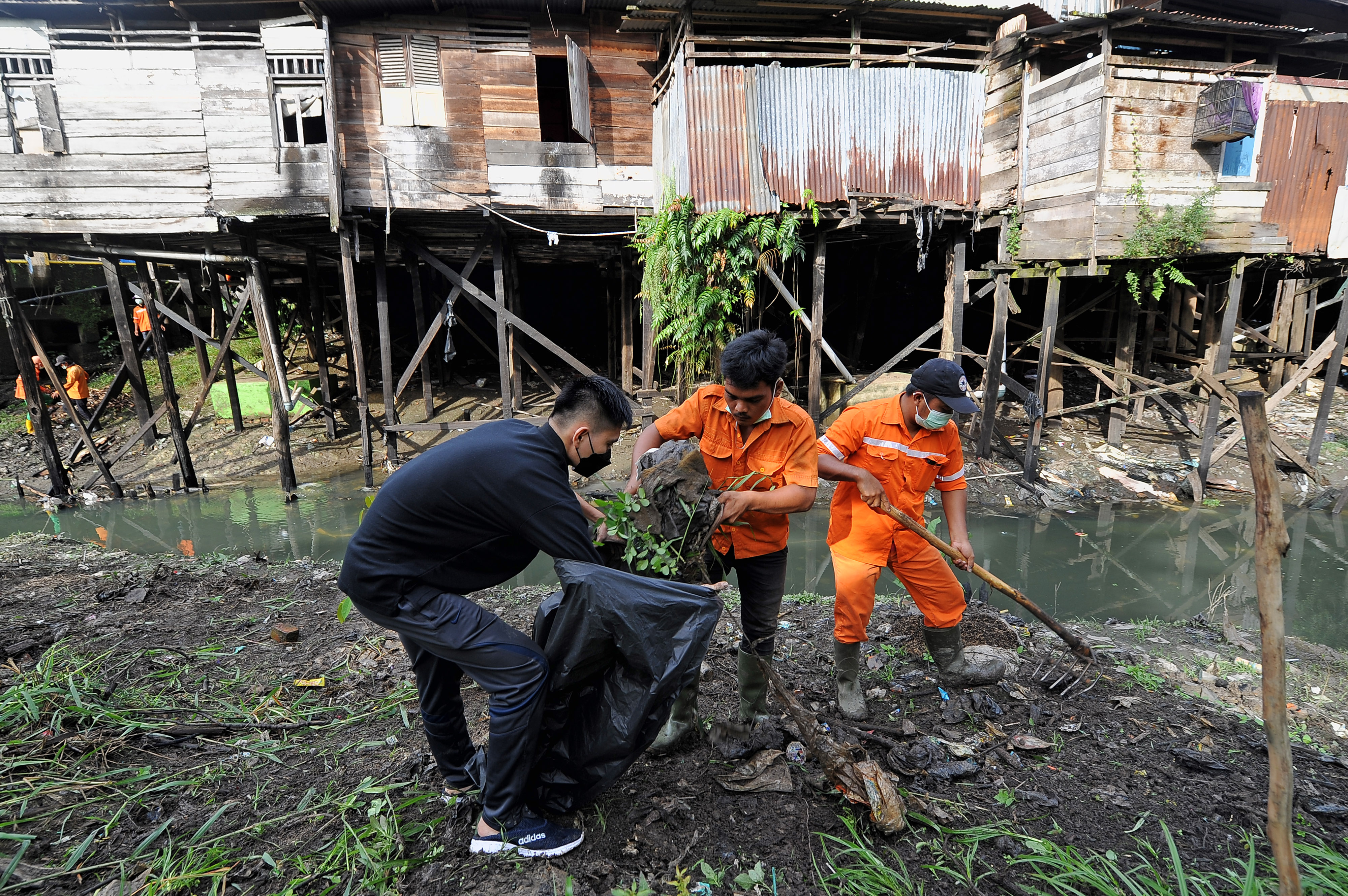 Penataan Bantaran Sungai di Jambi