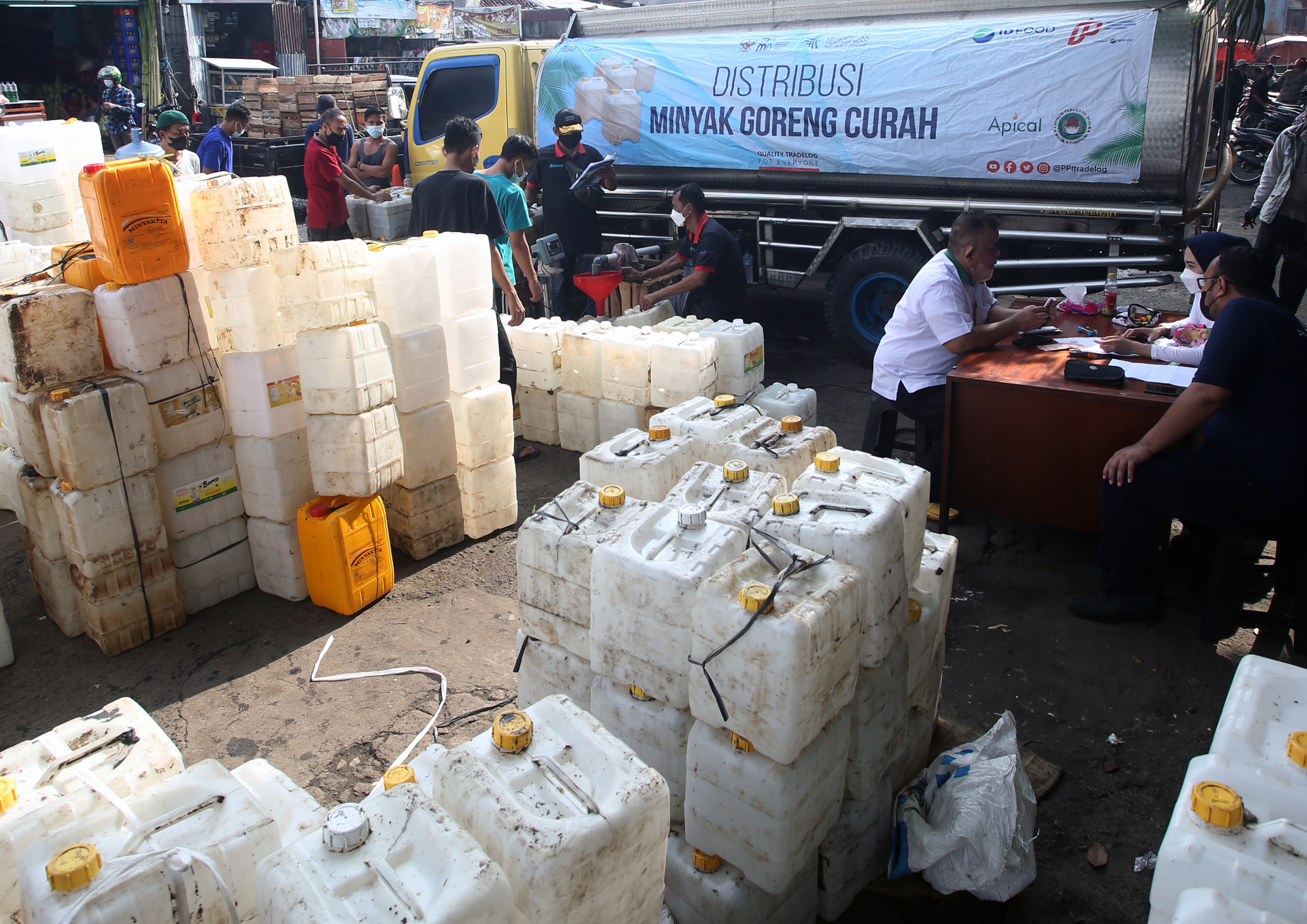 Distribusi Minyak Goreng Curah untuk Pedagang Eceran