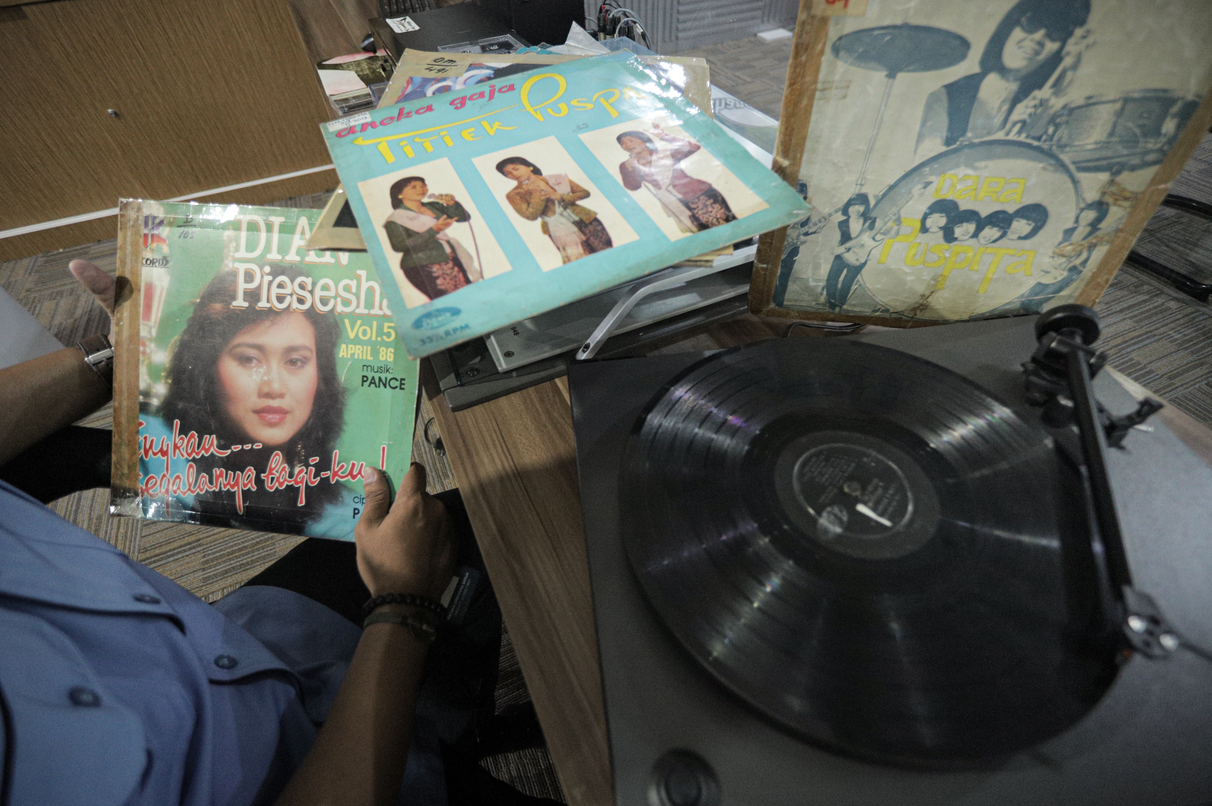 Digitalisasi Piringan Hitam