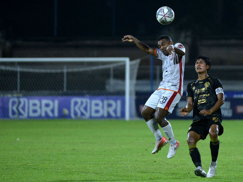 Arema Bermain Imbang Dengan Borneo FC