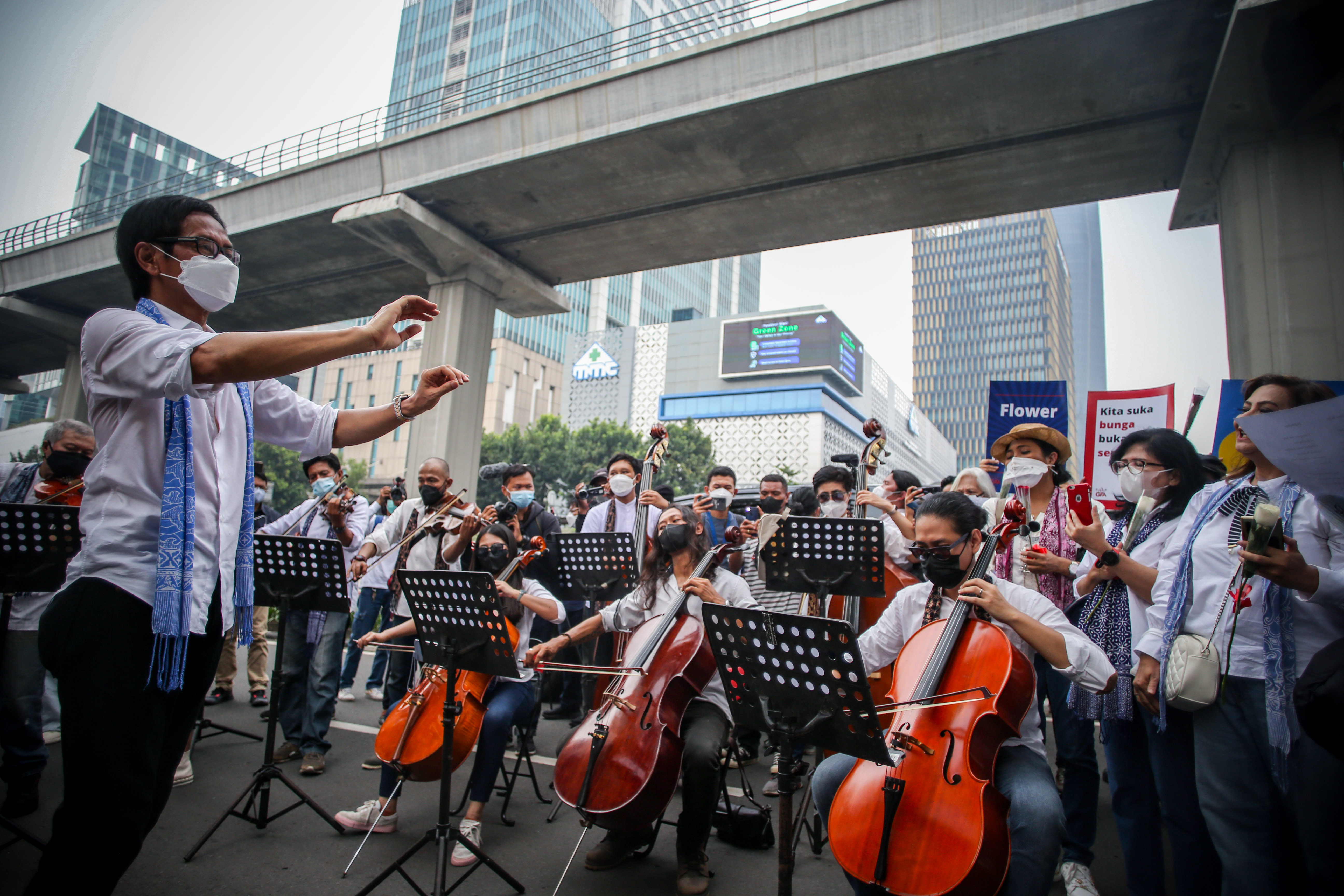 Aksi Damai di Kedubes Rusia