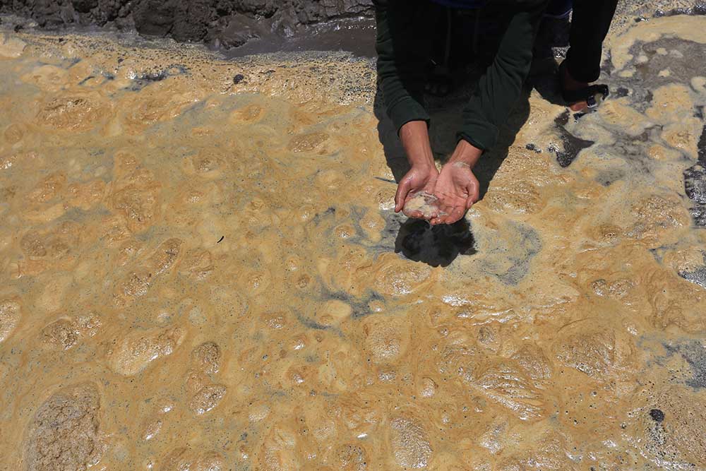 Tercemar Limbah Solar