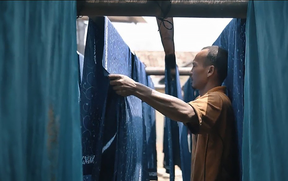 Produksi 35.000 Seragam Batik