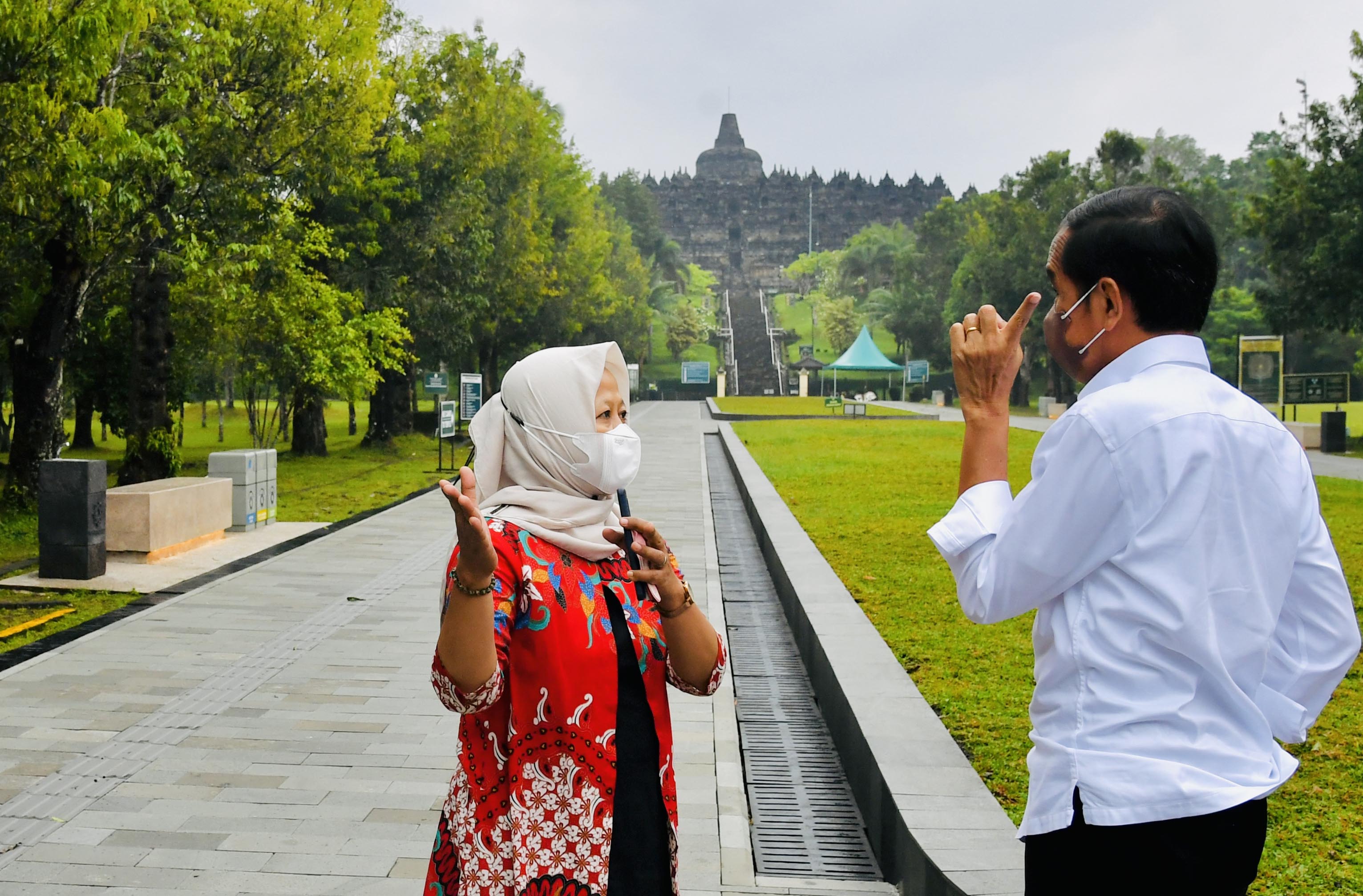 Presiden Jokowi Kunjungi Candi Borobudur