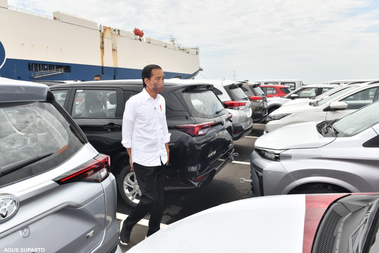 Presiden optimistis Indonesia mengekspor 180.000 mobil sepanjang 2022 dari Patimban