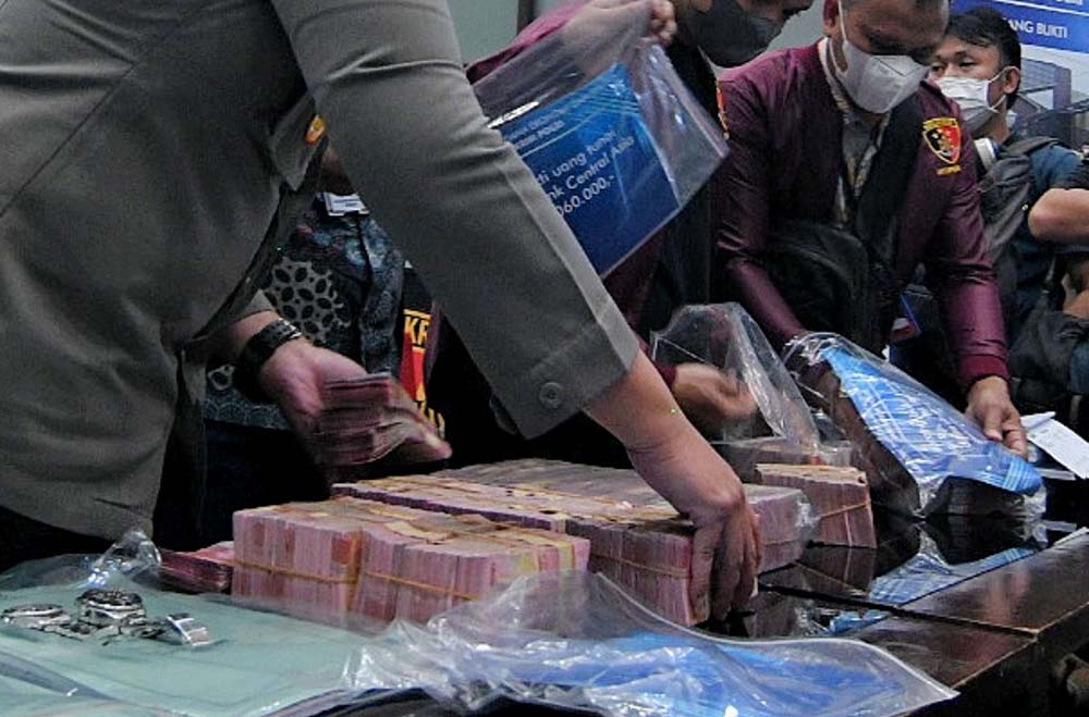 Si Crazy Rich Indra Kenz Minta Maaf