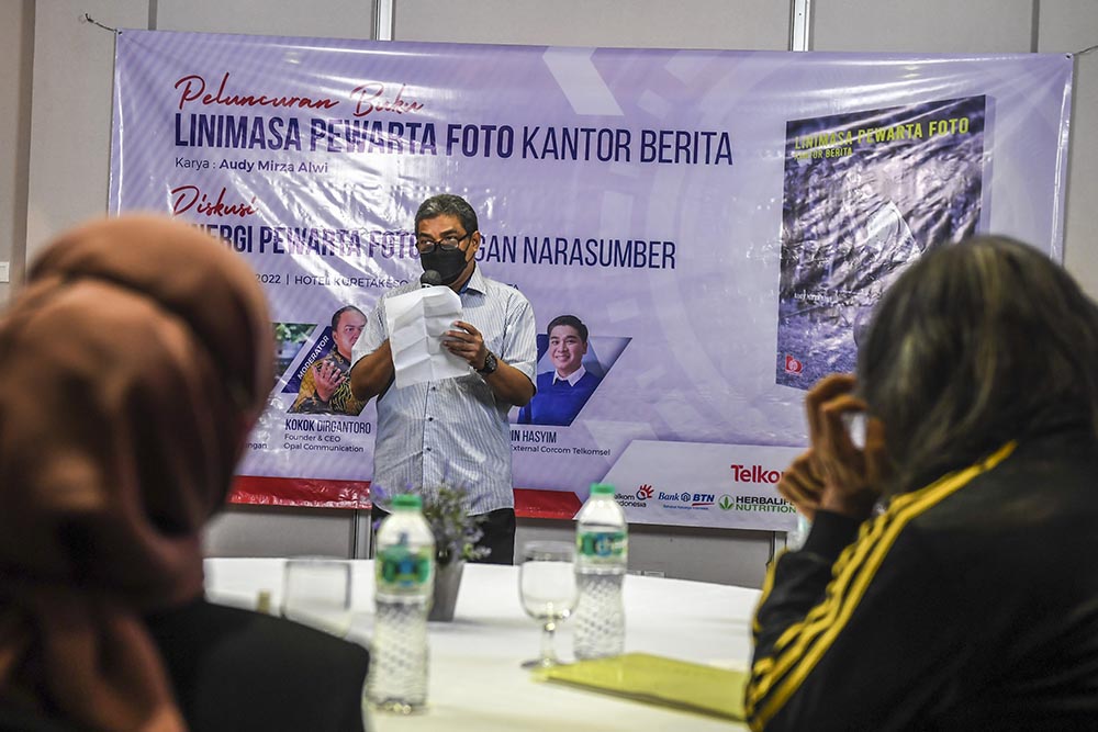 Peluncuran Buku Linimasa Pewarta Foto Kantor Berita