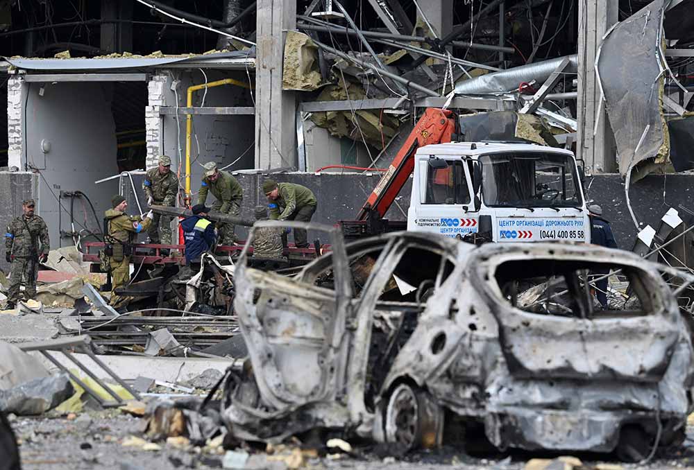 Rocket Rusia Meluluhlantakkan Kota Kyiv