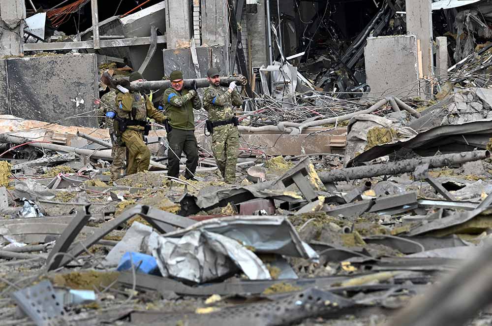 Rocket Rusia Meluluhlantakkan Kota Kyiv