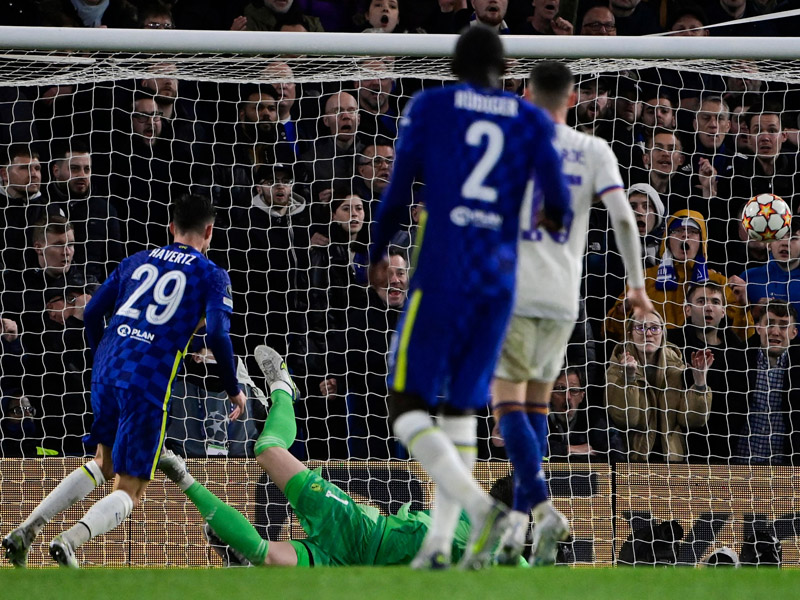 Hattrick Karim Benzema Bungkam Tuan Rumah Chelsea